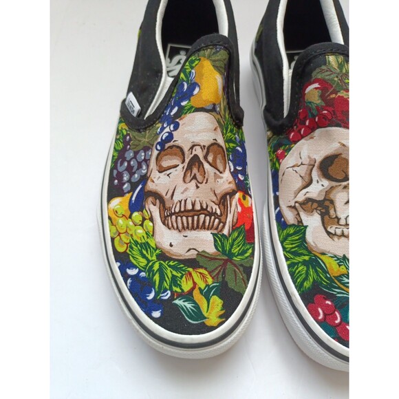 VANS Fruit Skull Classic Low Top Sneakers  WOMEN’S 6.5  Skate Shoes Slip On USA - Picture 2 of 7